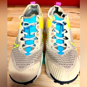 Nike ZoomX Zegama - Men’s 10.5 in Tan/Blue